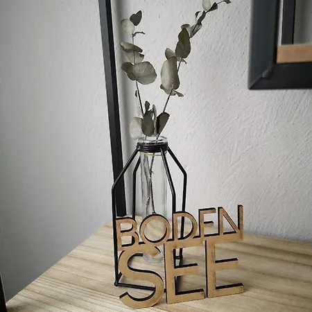 Apartamento Familienfreundliche Mit Wohlfuehlbalkon Und Kostenlosem Parkplatz Nahe Messe Und Bodensee Meckenbeuren